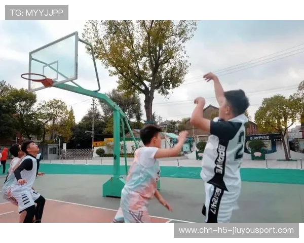 篮球梦让青春的呐喊更加响亮，篮球让我们点燃着激情与梦想